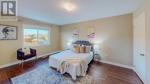 250 Lormont Boulevard W, Hamilton, ON - Indoor Photo Showing Bedroom