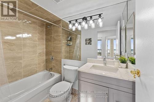 1808 - 550 Webb Drive, Mississauga, ON - Indoor Photo Showing Bathroom