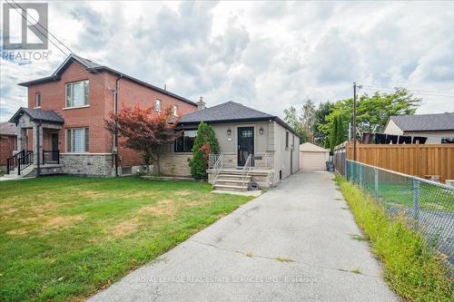 14 Ramsbury Road, Toronto, ON - Outdoor