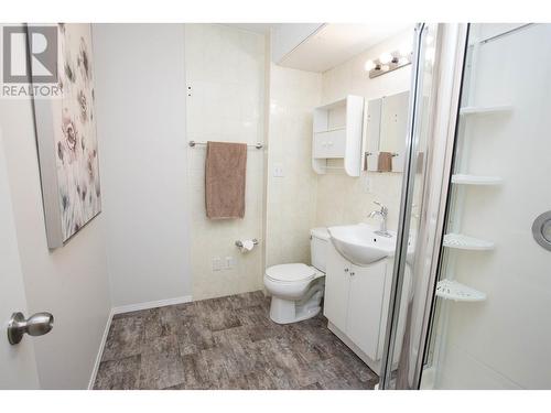 7049 Guelph Crescent, Prince George, BC - Indoor Photo Showing Bathroom