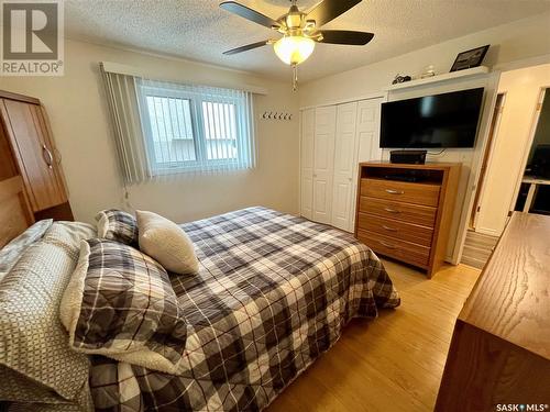 1230 Arnason Street N, Regina, SK - Indoor Photo Showing Bedroom