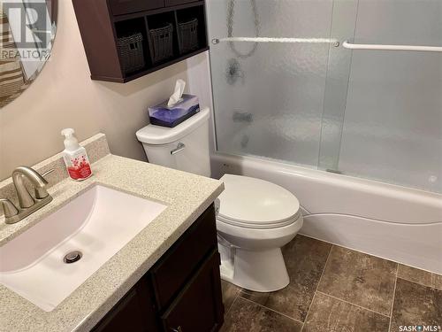 1230 Arnason Street N, Regina, SK - Indoor Photo Showing Bathroom