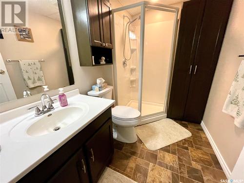 1230 Arnason Street N, Regina, SK - Indoor Photo Showing Bathroom