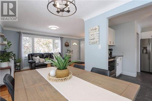 1316 Lincoln Road, Sudbury, ON - Indoor Photo Showing Dining Room