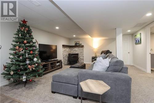 1316 Lincoln Road, Sudbury, ON - Indoor Photo Showing Living Room With Fireplace