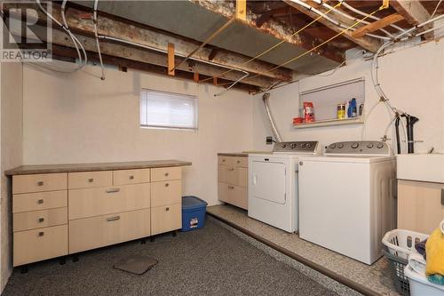 1316 Lincoln Road, Sudbury, ON - Indoor Photo Showing Laundry Room