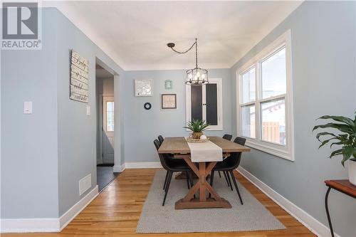 1316 Lincoln Road, Sudbury, ON - Indoor Photo Showing Dining Room