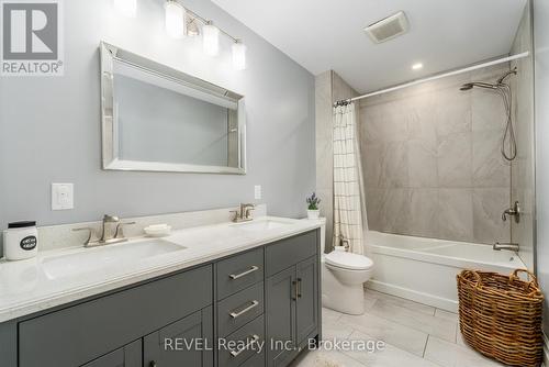 8 Runnymede Road, Port Colborne, ON - Indoor Photo Showing Bathroom