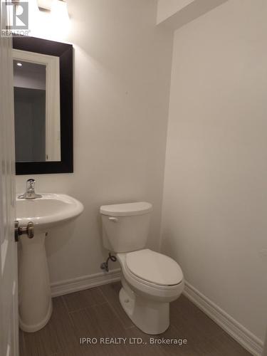 3263 Mccurdy Court, Burlington, ON - Indoor Photo Showing Bathroom