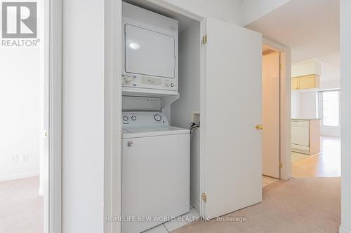 936 - 5 Everson Drive, Toronto, ON - Indoor Photo Showing Laundry Room