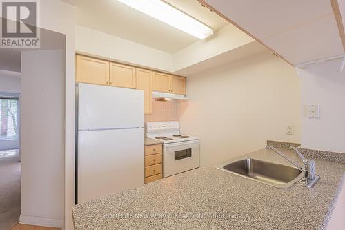 936 - 5 Everson Drive, Toronto, ON - Indoor Photo Showing Kitchen