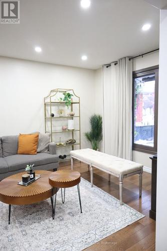 22 Cranberry Crescent, Brampton, ON - Indoor Photo Showing Living Room