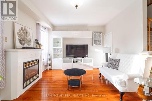 5562 Katy Gate, Mississauga, ON - Indoor Photo Showing Living Room With Fireplace