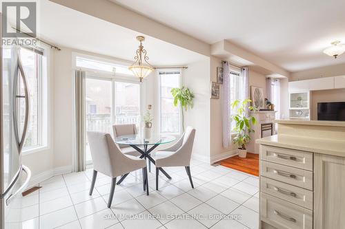 5562 Katy Gate, Mississauga, ON - Indoor Photo Showing Dining Room