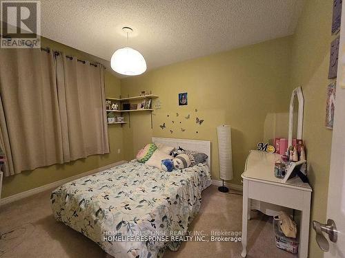 3254 Mcdowell Drive, Mississauga, ON - Indoor Photo Showing Bedroom