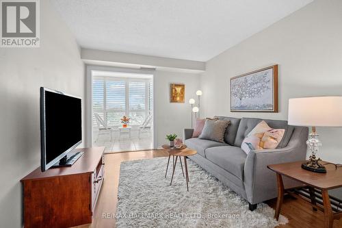 407 - 1111 Bough Beeches Boulevard, Mississauga, ON - Indoor Photo Showing Living Room