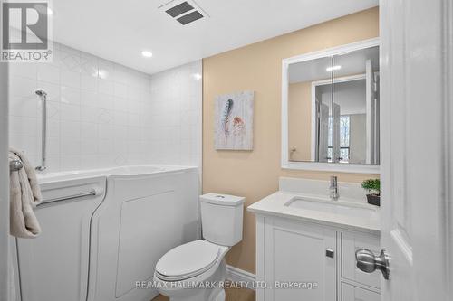 407 - 1111 Bough Beeches Boulevard, Mississauga, ON - Indoor Photo Showing Bathroom