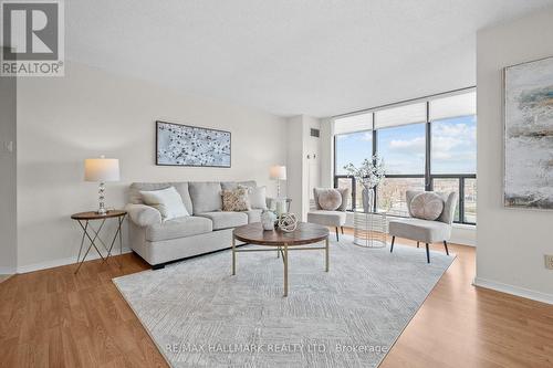 407 - 1111 Bough Beeches Boulevard, Mississauga, ON - Indoor Photo Showing Living Room