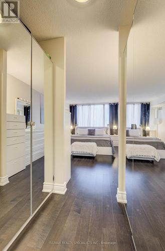 1706 - 350 Webb Drive, Mississauga, ON - Indoor Photo Showing Bedroom