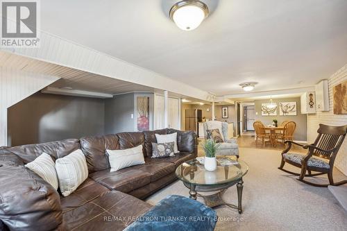 35 Bartley Bull Parkway, Brampton, ON - Indoor Photo Showing Living Room