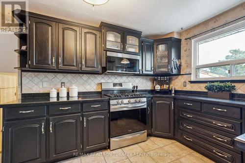 35 Bartley Bull Parkway, Brampton, ON - Indoor Photo Showing Kitchen