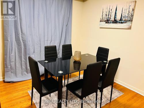 529 Vale Place, Oakville, ON - Indoor Photo Showing Dining Room