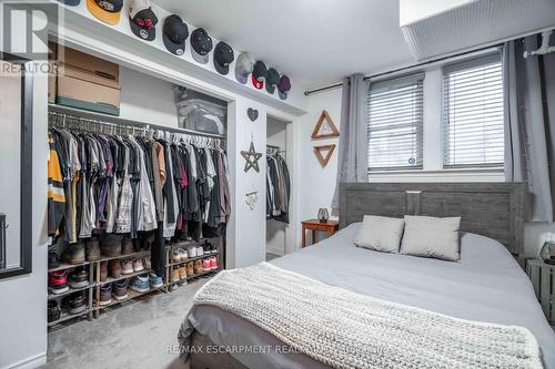 9 - 356 Hunter Street E, Hamilton, ON - Indoor Photo Showing Bedroom