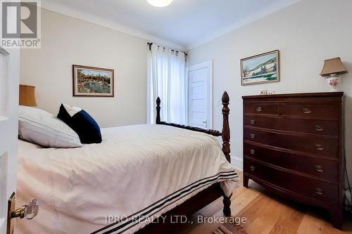 38 Egerton Street, Brantford, ON - Indoor Photo Showing Bedroom