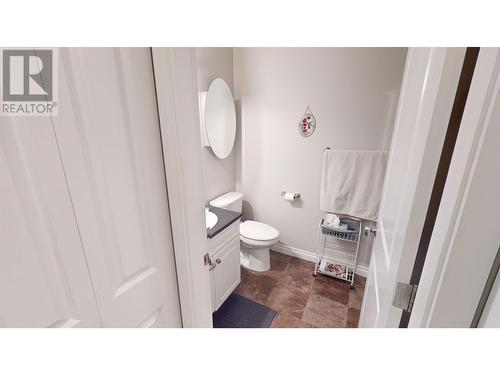 54 490 Lewis Drive, Quesnel, BC - Indoor Photo Showing Bathroom