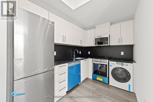 Main - 58-861 Sheppard Avenue W, Toronto, ON - Indoor