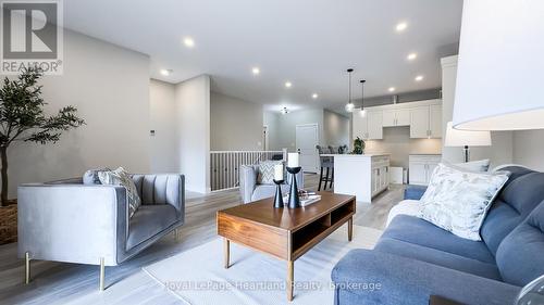 30 Silver Creek Road, Huron East (Seaforth), ON - Indoor Photo Showing Living Room