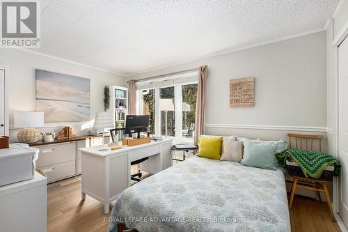 20 Glenview Crescent, Perth, ON - Indoor Photo Showing Bedroom