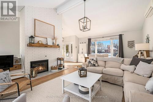 20 Glenview Crescent, Perth, ON - Indoor Photo Showing Living Room With Fireplace