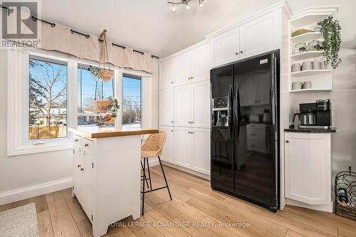 20 Glenview Crescent, Perth, ON - Indoor Photo Showing Kitchen