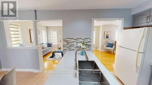 25 Trevino Crescent, Brampton, ON - Indoor Photo Showing Kitchen