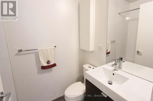 1112 - 62 Forest Manor Road, Toronto, ON - Indoor Photo Showing Bathroom