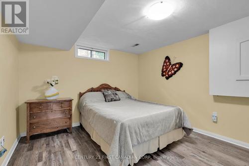 35 Cheviot Place, London, ON - Indoor Photo Showing Bedroom