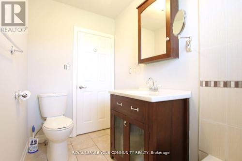 Main Fl - 20151 Bathurst Street, East Gwillimbury, ON - Indoor Photo Showing Bathroom