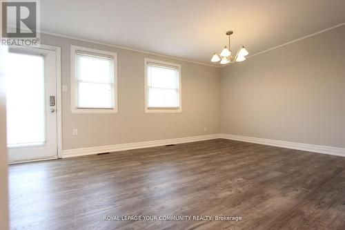 Main Fl - 20151 Bathurst Street, East Gwillimbury, ON - Indoor Photo Showing Other Room