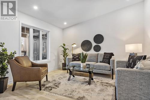 107 - 229 Water Street E, Cornwall, ON - Indoor Photo Showing Living Room