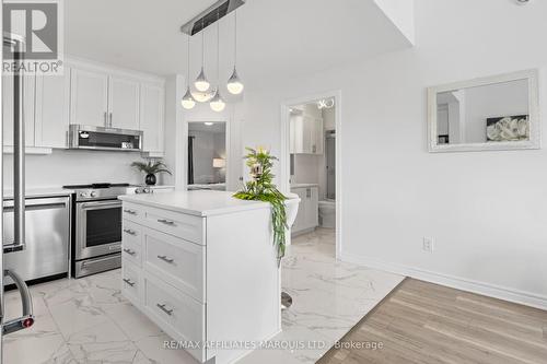 212 - 229 Water Street E, Cornwall, ON - Indoor Photo Showing Kitchen