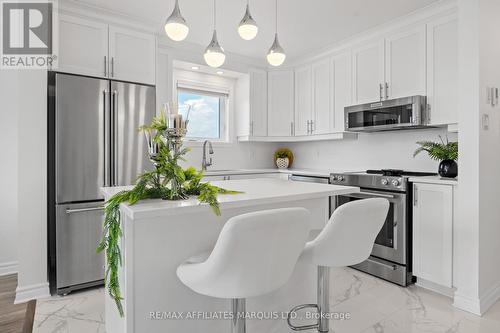 212 - 229 Water Street E, Cornwall, ON - Indoor Photo Showing Kitchen