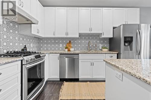 5 - 1023 Devonshire Avenue, Woodstock (Woodstock - North), ON - Indoor Photo Showing Kitchen With Stainless Steel Kitchen With Upgraded Kitchen