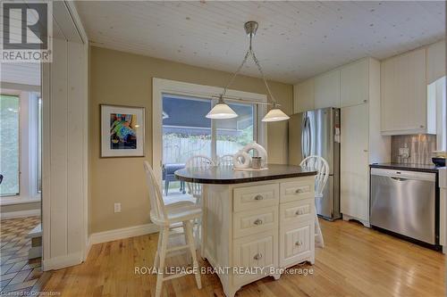 1164 Brantford, North Dumfries, ON - Indoor Photo Showing Kitchen