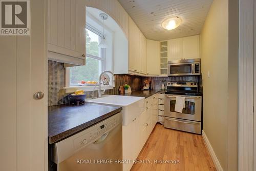 1164 Brantford, North Dumfries, ON - Indoor Photo Showing Kitchen