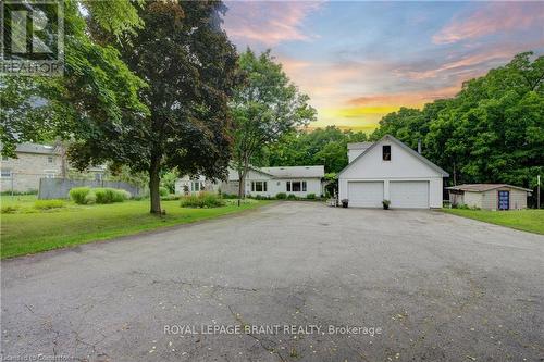 1164 Brantford, North Dumfries, ON - Outdoor