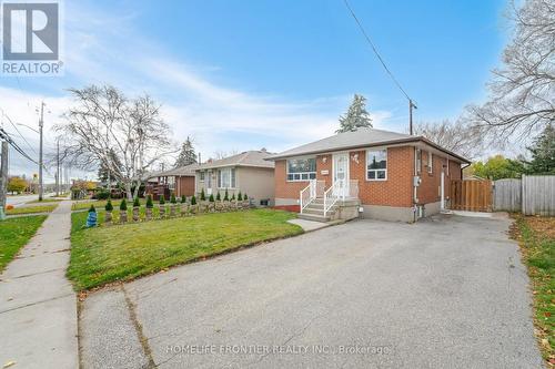 1204 Simcoe Street S, Oshawa, ON - Outdoor