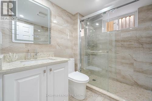 1204 Simcoe Street S, Oshawa, ON - Indoor Photo Showing Bathroom