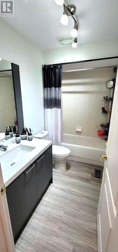 422 Woodspring Avenue, Newmarket, ON - Indoor Photo Showing Bathroom