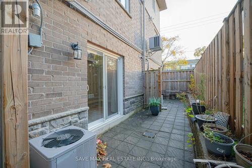 3 - 122 Courtland Avenue E, Kitchener, ON - Outdoor With Exterior